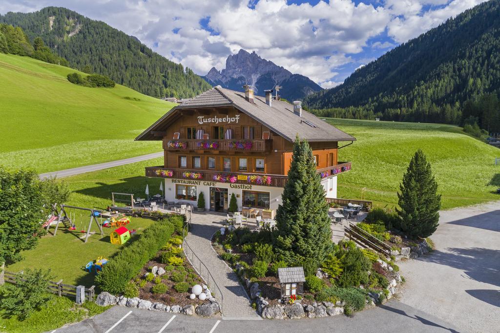 Gasthof Tuscherhof Braies  Exterior photo
